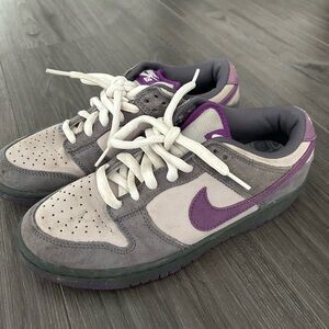 Nike Dunks. Purple pigeons. Fits women’s size 6.5/7